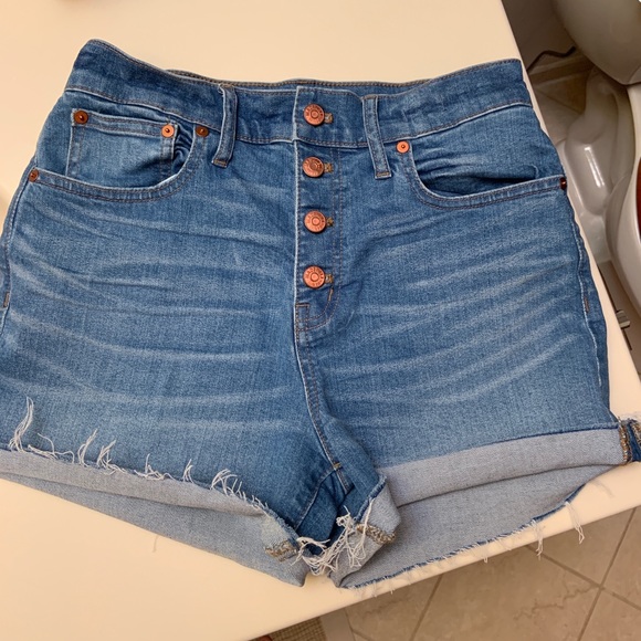 High rise denim shorts - Picture 2 of 3